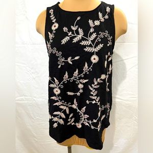 Lucky Brand hi-low black tank tee with floral embroidery. Size L. Like new.